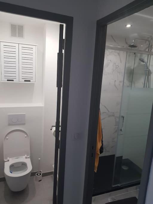 Superbe T3 Climatise Avec Balcon Parking Public Gratuit Apartment Marseille Exterior photo